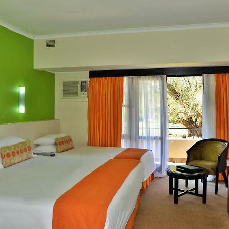 Protea Hotel Winkler White River Exterior foto