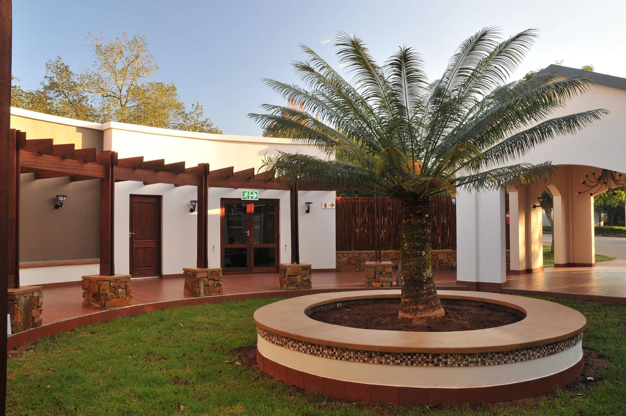 Protea Hotel Winkler White River Exterior foto